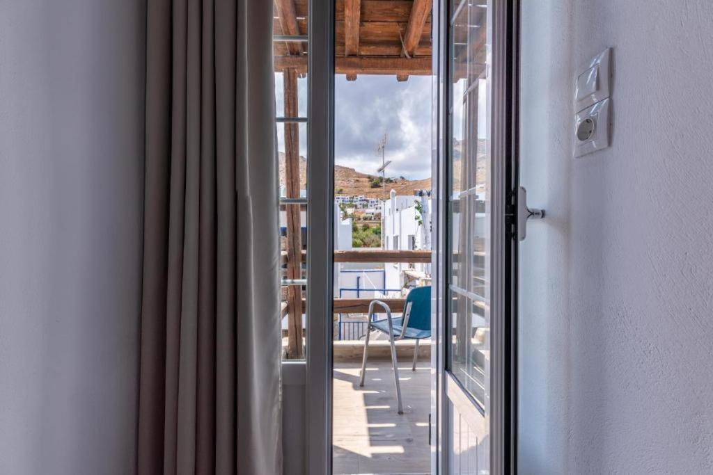 Vassilia On The Beach Serifos Livadakia Екстериор снимка