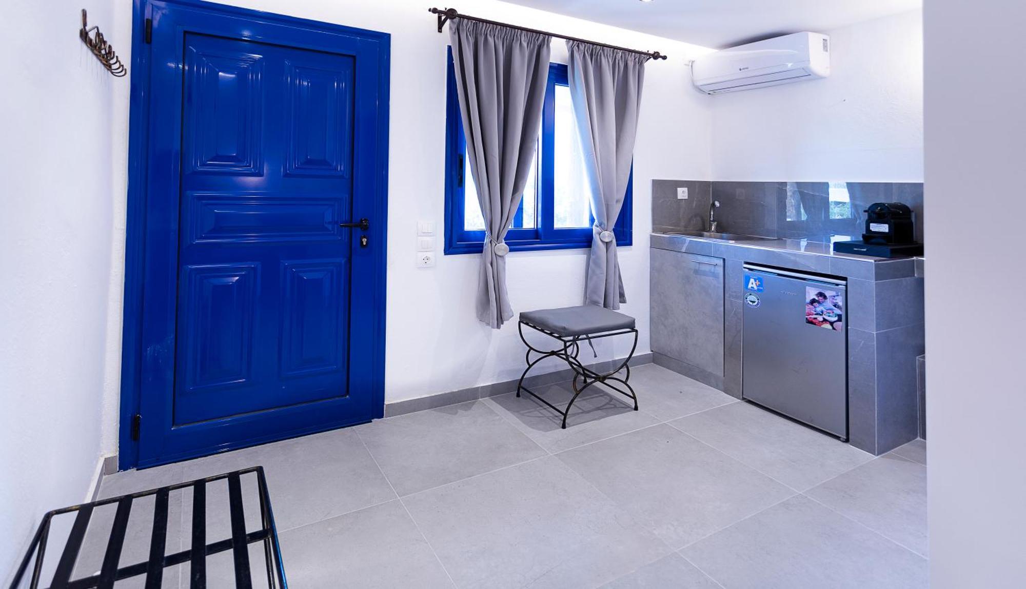 Vassilia On The Beach Serifos Livadakia Екстериор снимка